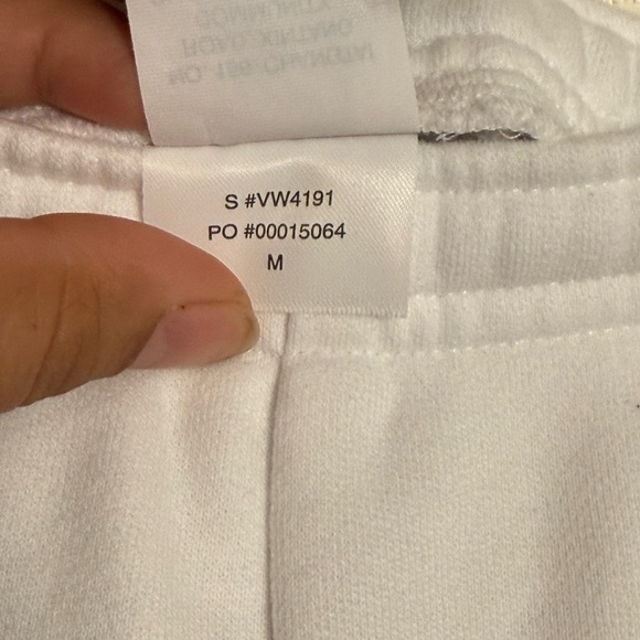 Vuori Women's Sedona Straight Leg Sweatpant White Track Pants size medium - Picture 12 of 13